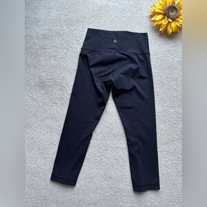 Lululemon Black High Rise Cropped Leggings Size 6